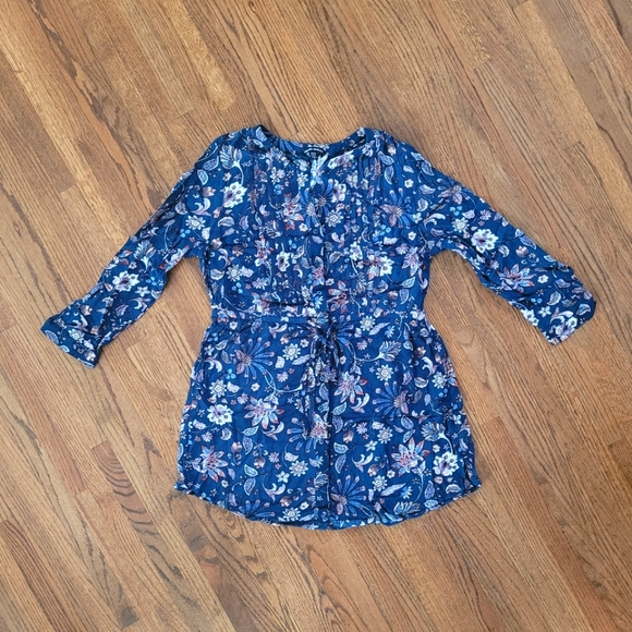 Long sleeve button up top - Picture 1 of 5